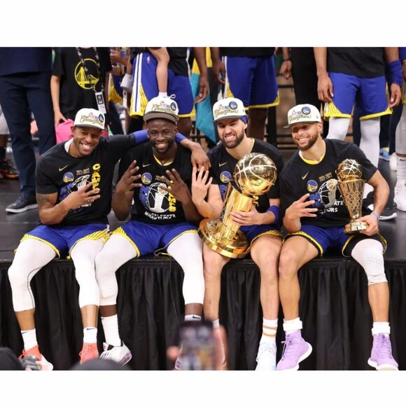 Golden State Warriors New Era 2022 NBA Champions Locker Room Snapback Hat - Picture 1 of 15